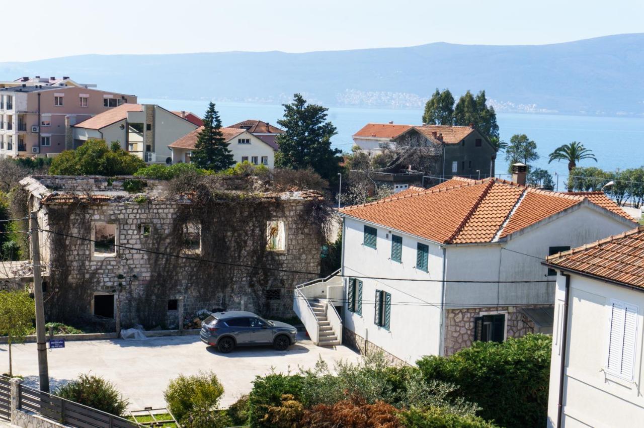 Guest House Perper Tivat Exterior photo