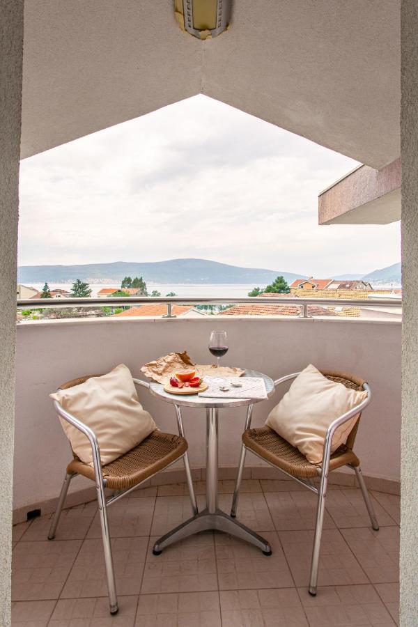 Guest House Perper Tivat Exterior photo